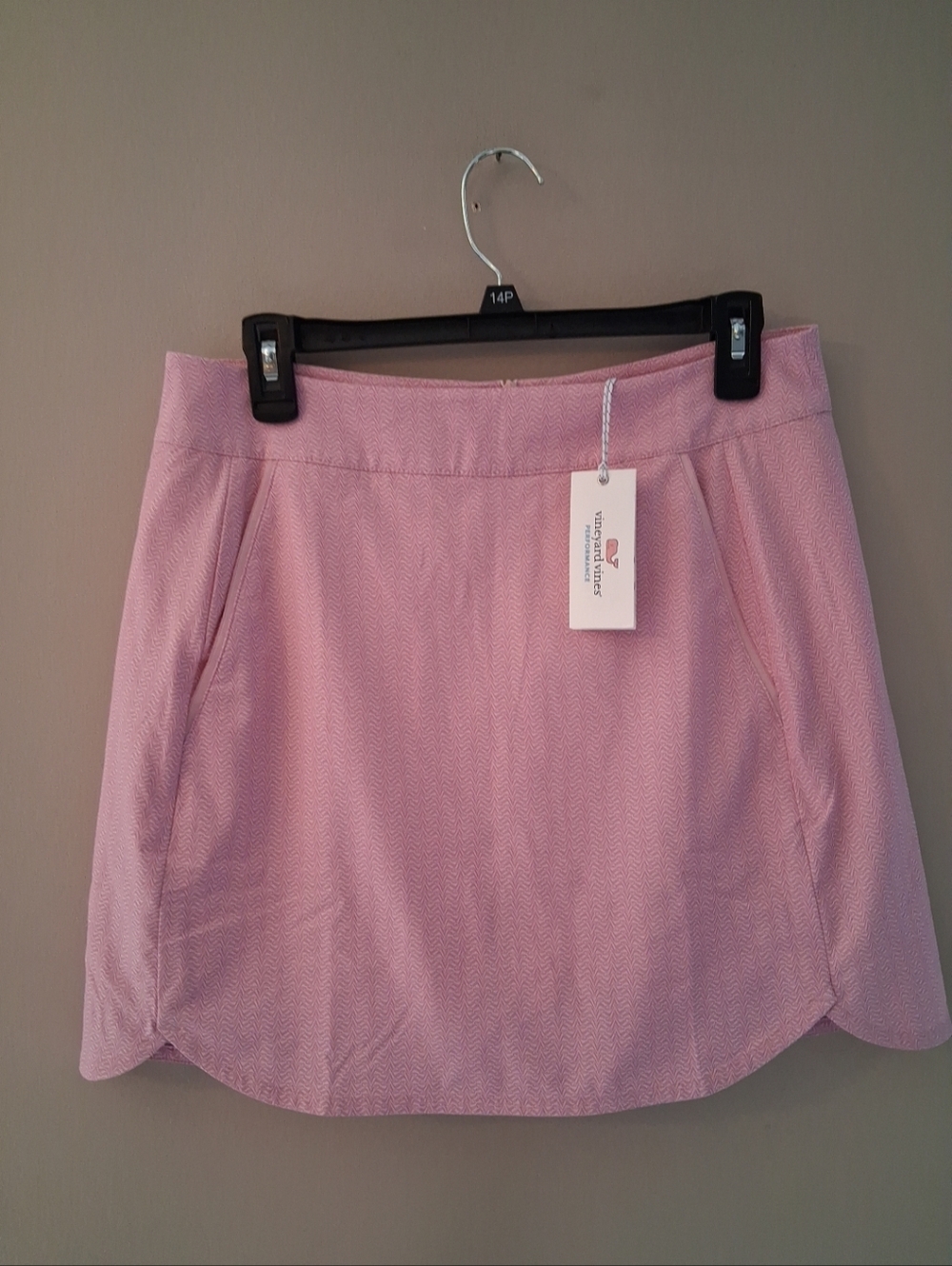 New Vineyard Vines Performance Pink Chevron Rose Skort Size Small NWT